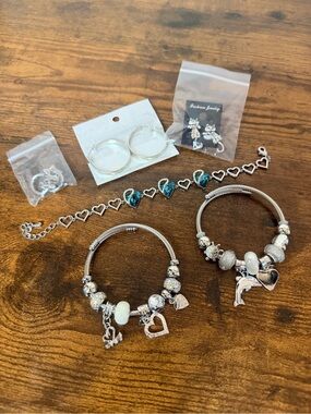 6 Piece Silver Tone - Women's Jewelry Bundle